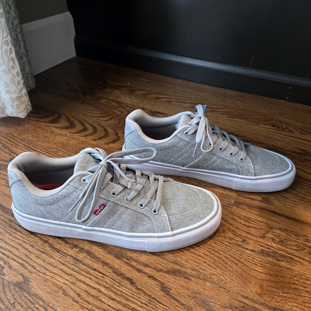 Levi's Men's Light Gray Sneakers